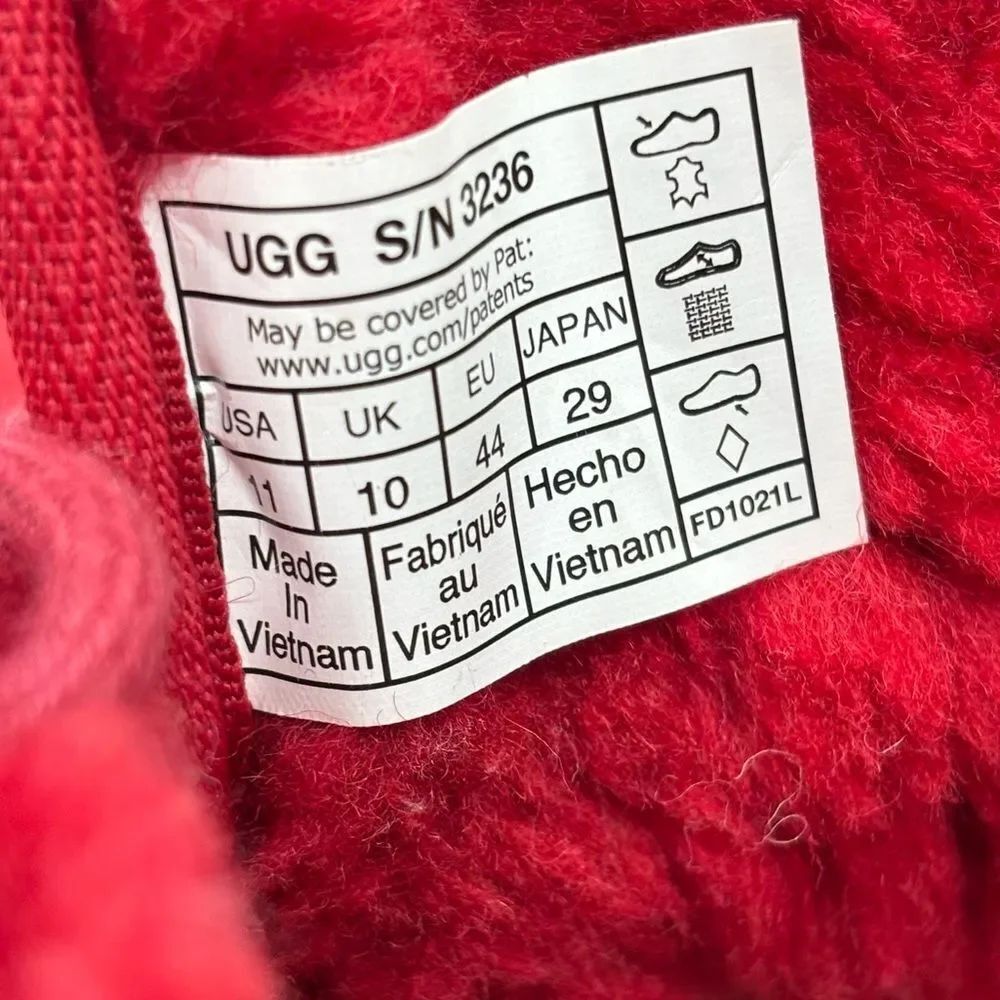 UGG Neumel Boot - Picture 9 of 9